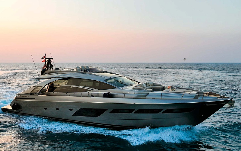 Pershing 8X
